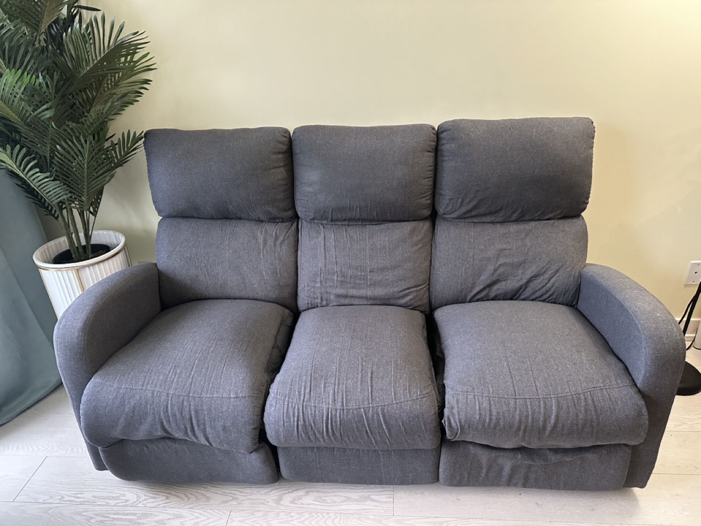 Reclining Sofa - photo 2