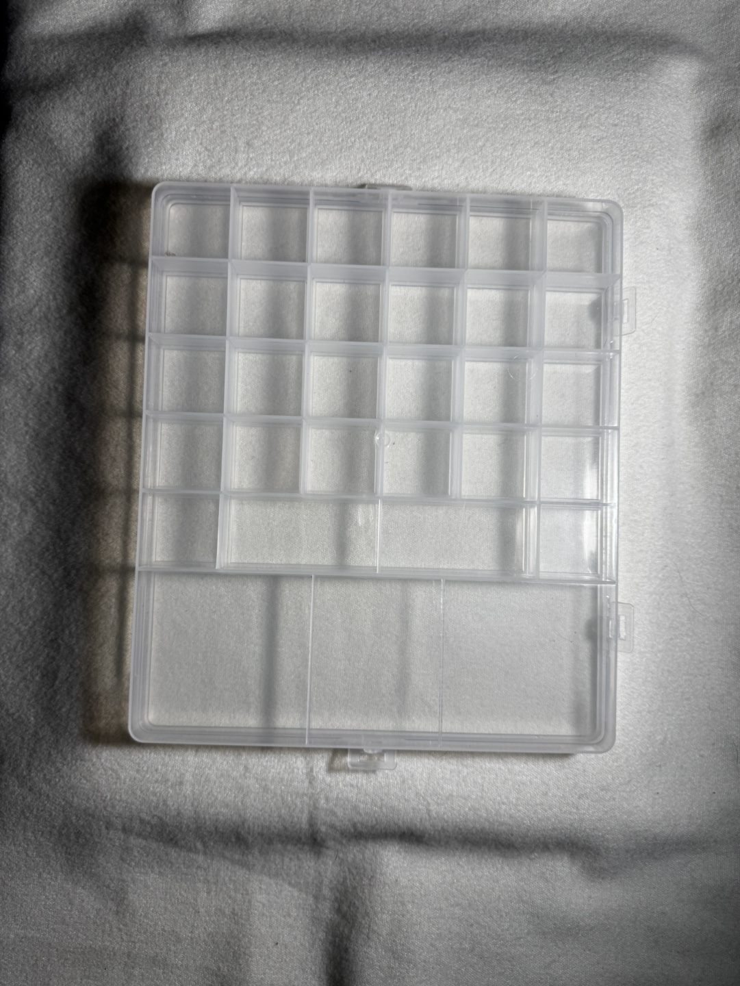 Clear Plastic Storage Box with 24 Compartments - photo 2