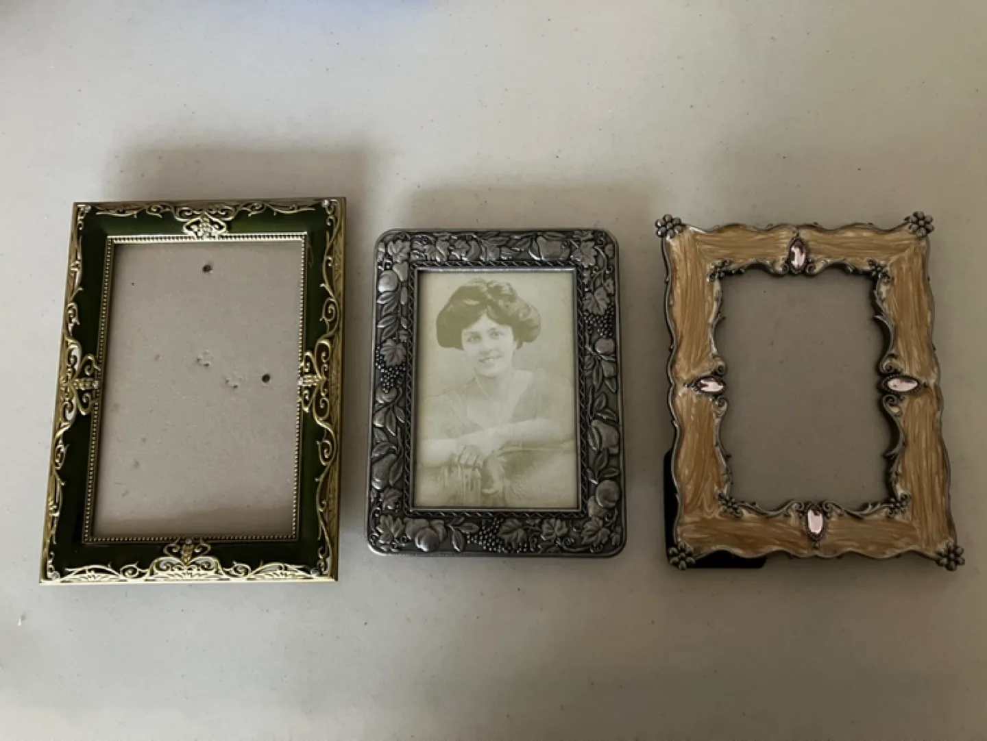 Set of 3 Ornate Picture Frames $6 for all thumbnail