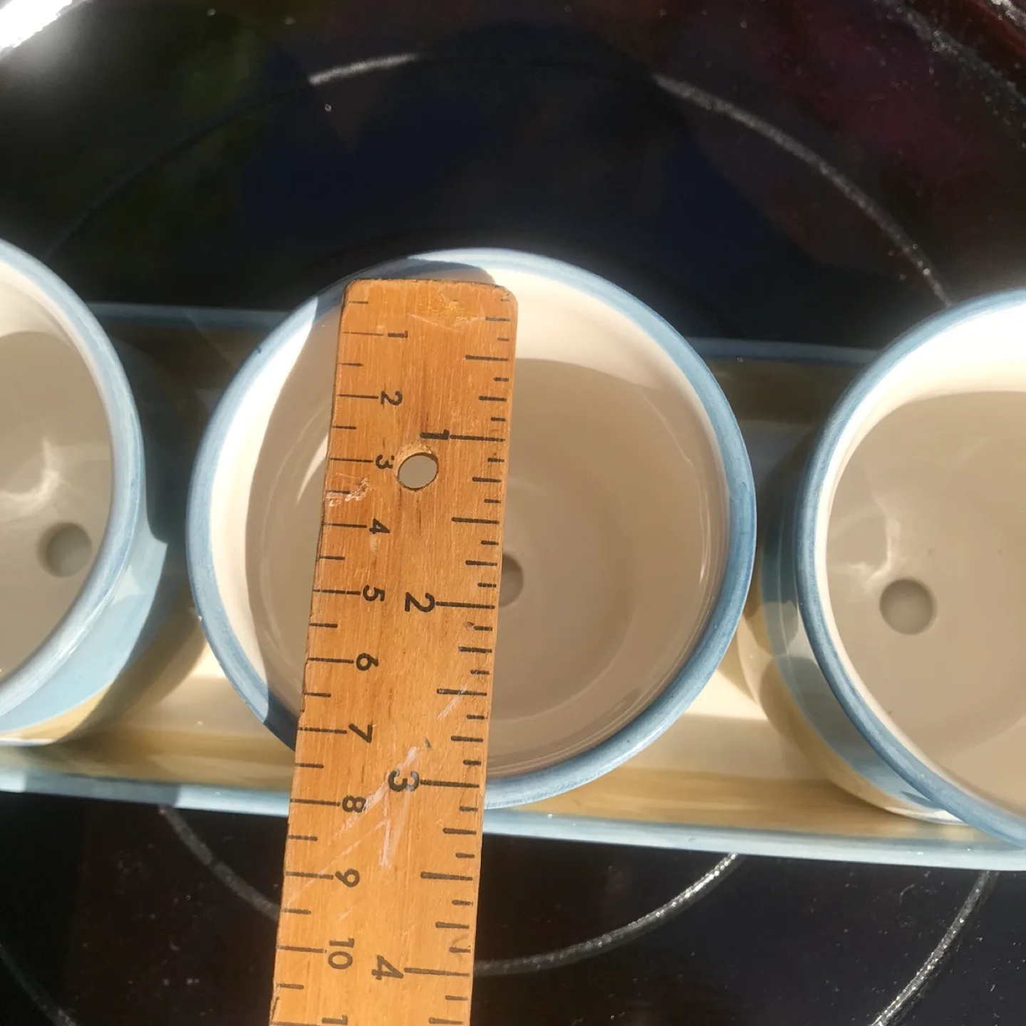 Set of 3 Small Ceramic Pots with Tray image indicator(4)