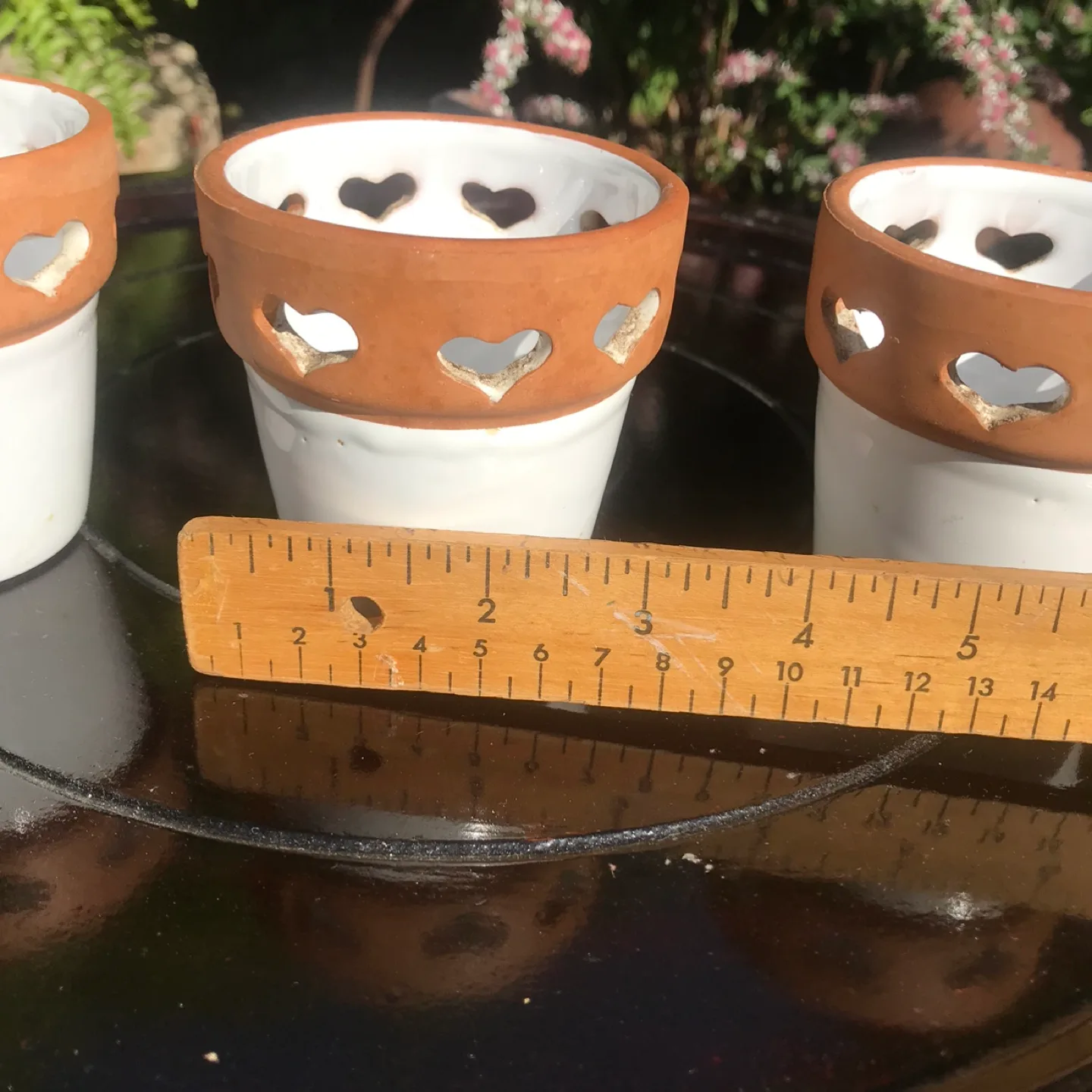 Set of 3 Terracotta Pots with Heart Cutouts image indicator(2)