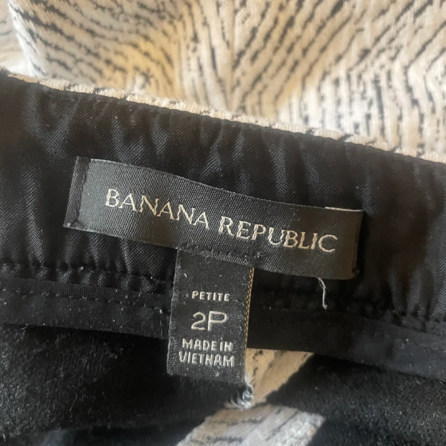 Banana Republic Jacquard Flared Skirt Size 2 Petite image indicator(6)