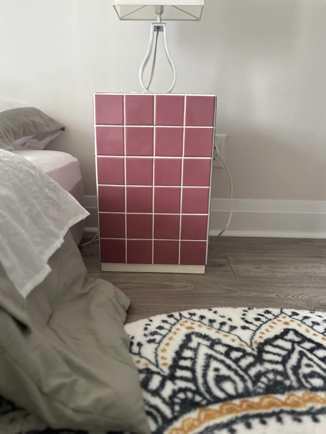 Tiled Side Table image indicator(4)