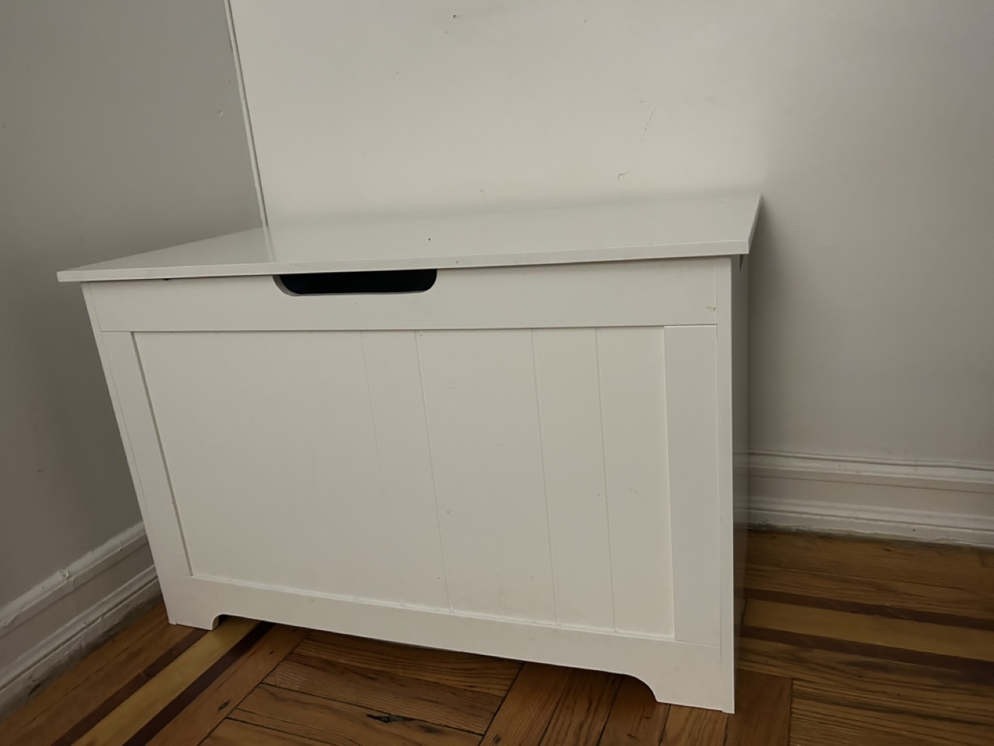 White Toy Chest with Hinged Lid - photo 3