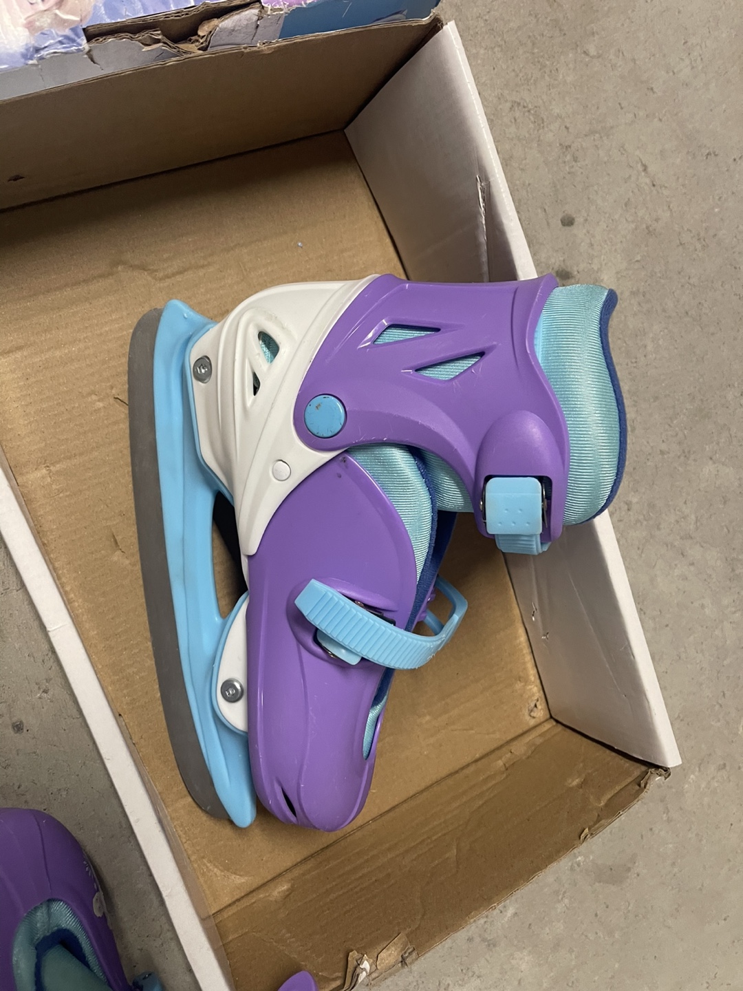 Frozen Adjustable Ice Skates - photo 3