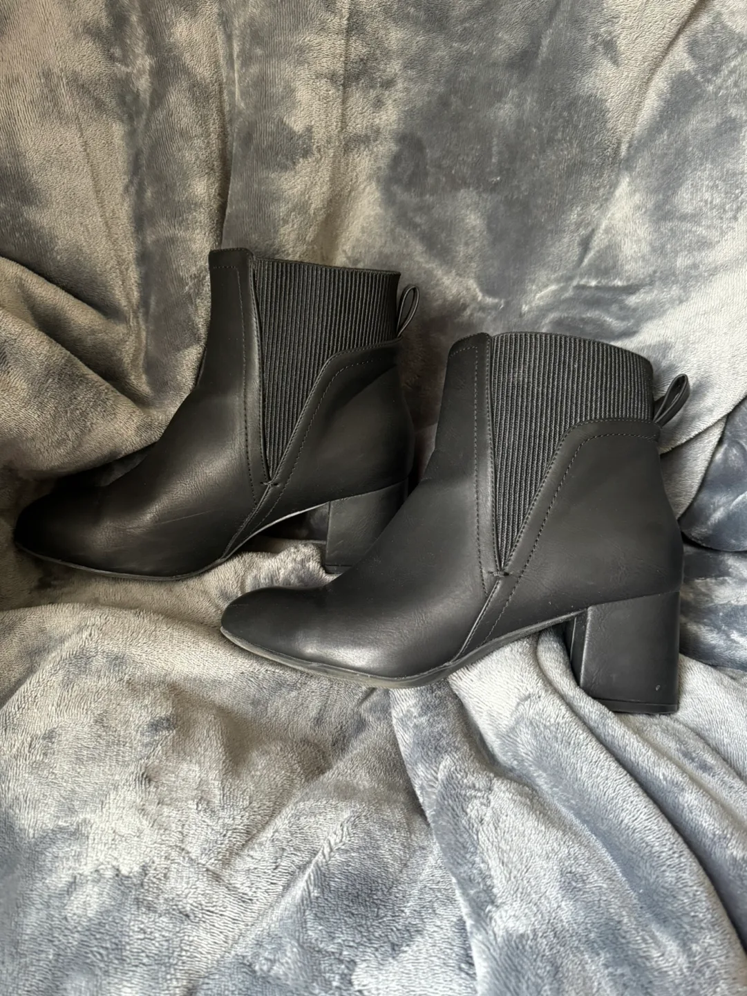 Black Ankle Boots thumbnail