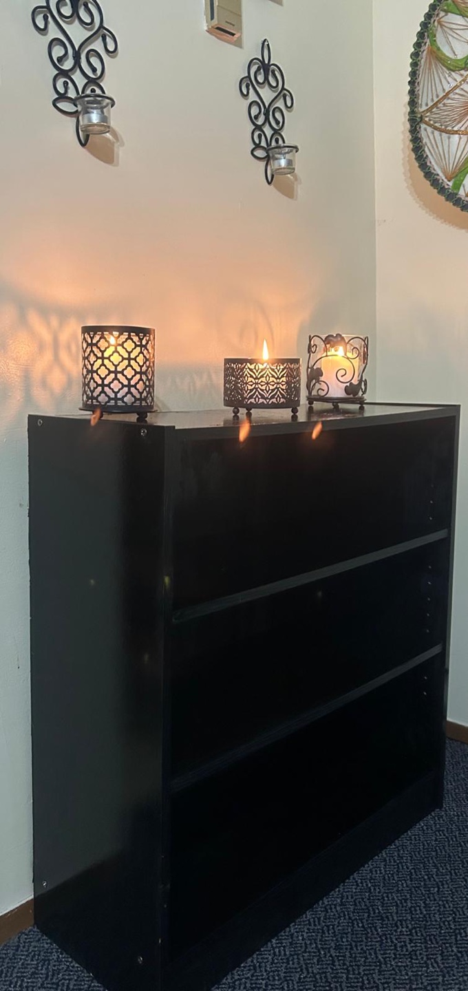 Black Bookshelf - photo 2