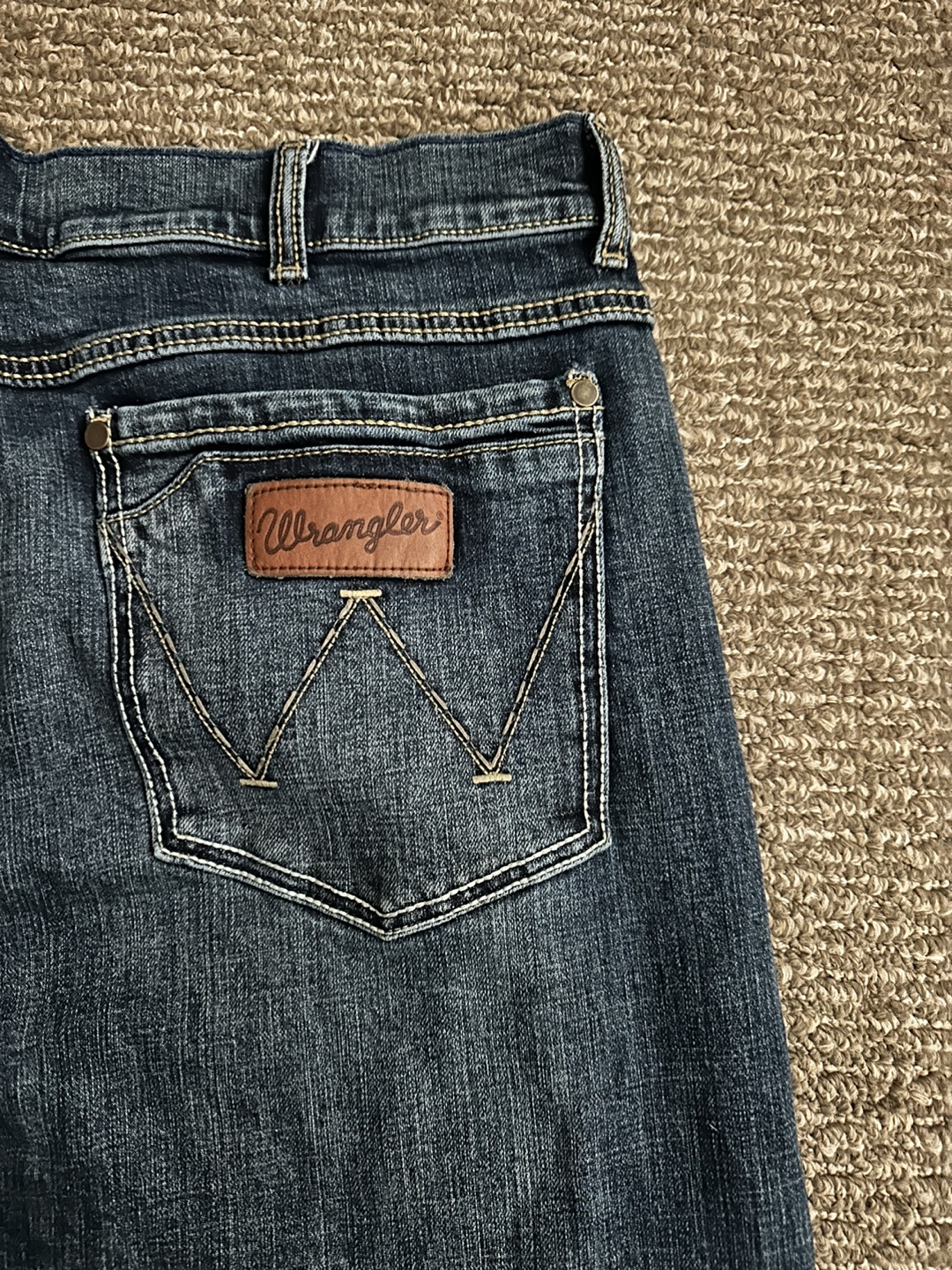 Wrangler Men's Blue Jeans Size 38x32