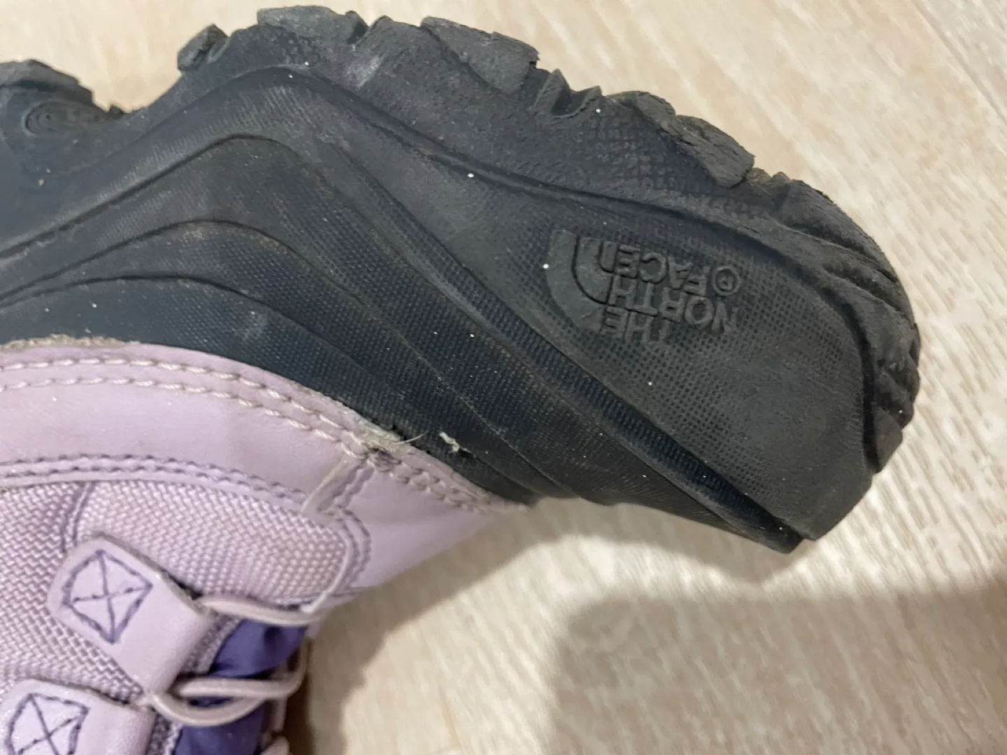 The North Face Winter Boots Size 11 image indicator(2)