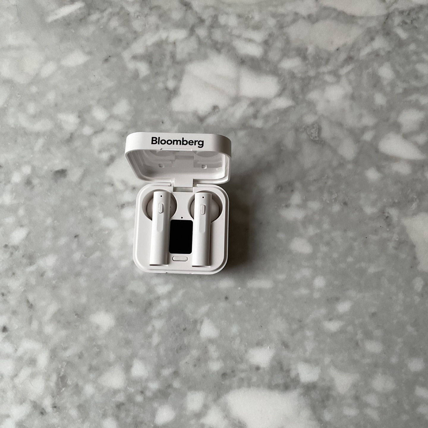 Bloomberg Wireless Earbuds - photo 2
