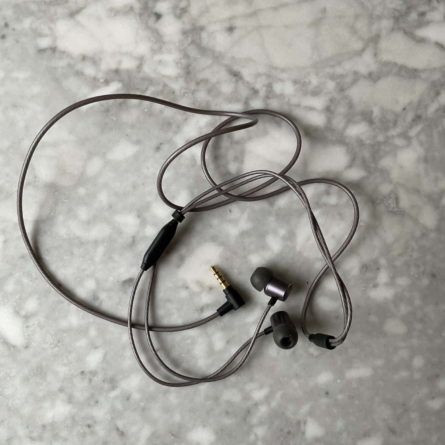 Wired Earbuds with microphone - photo 2