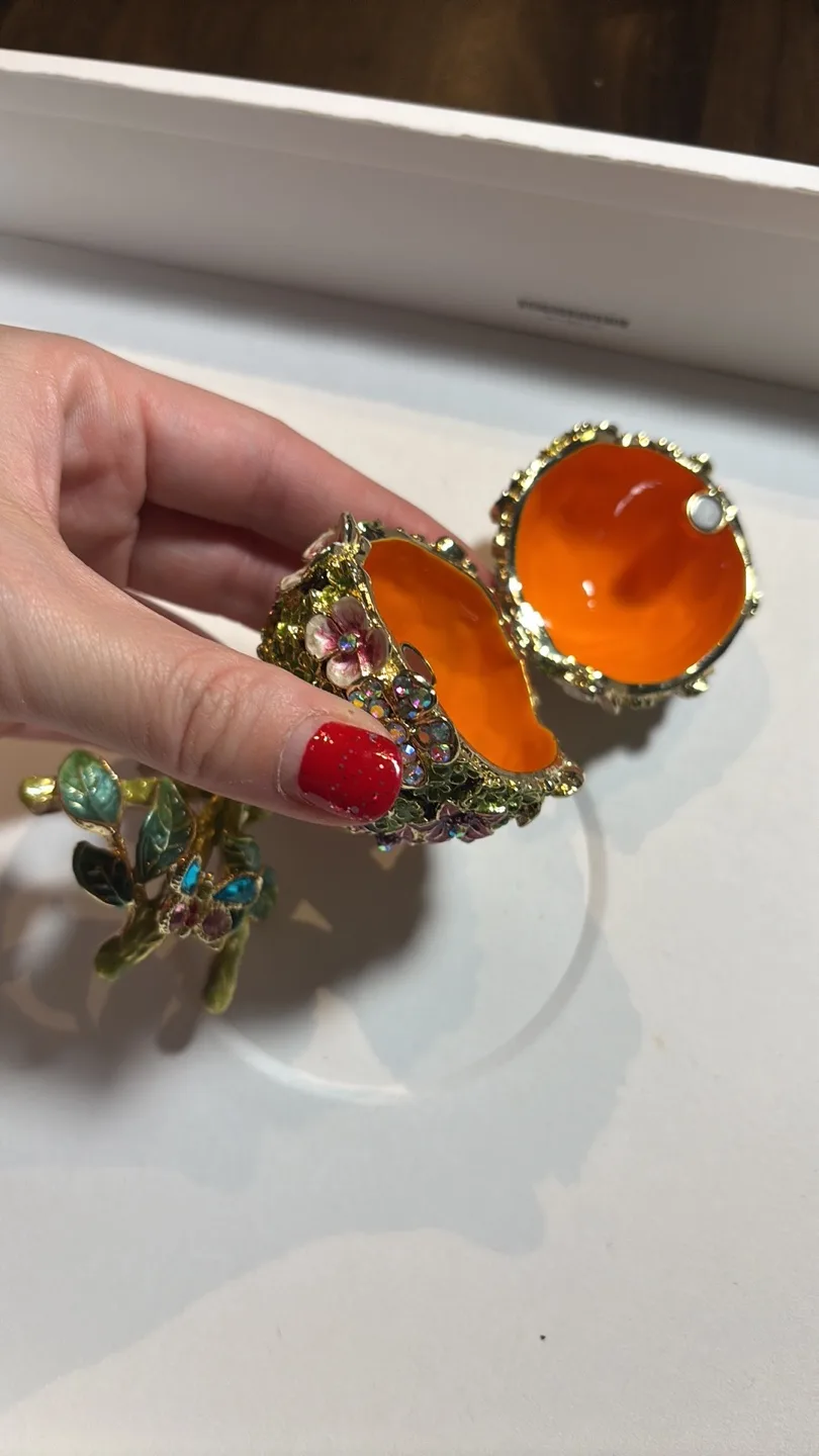 Ornate Trinket Box - Green Floral Design with Butterfly image indicator(2)