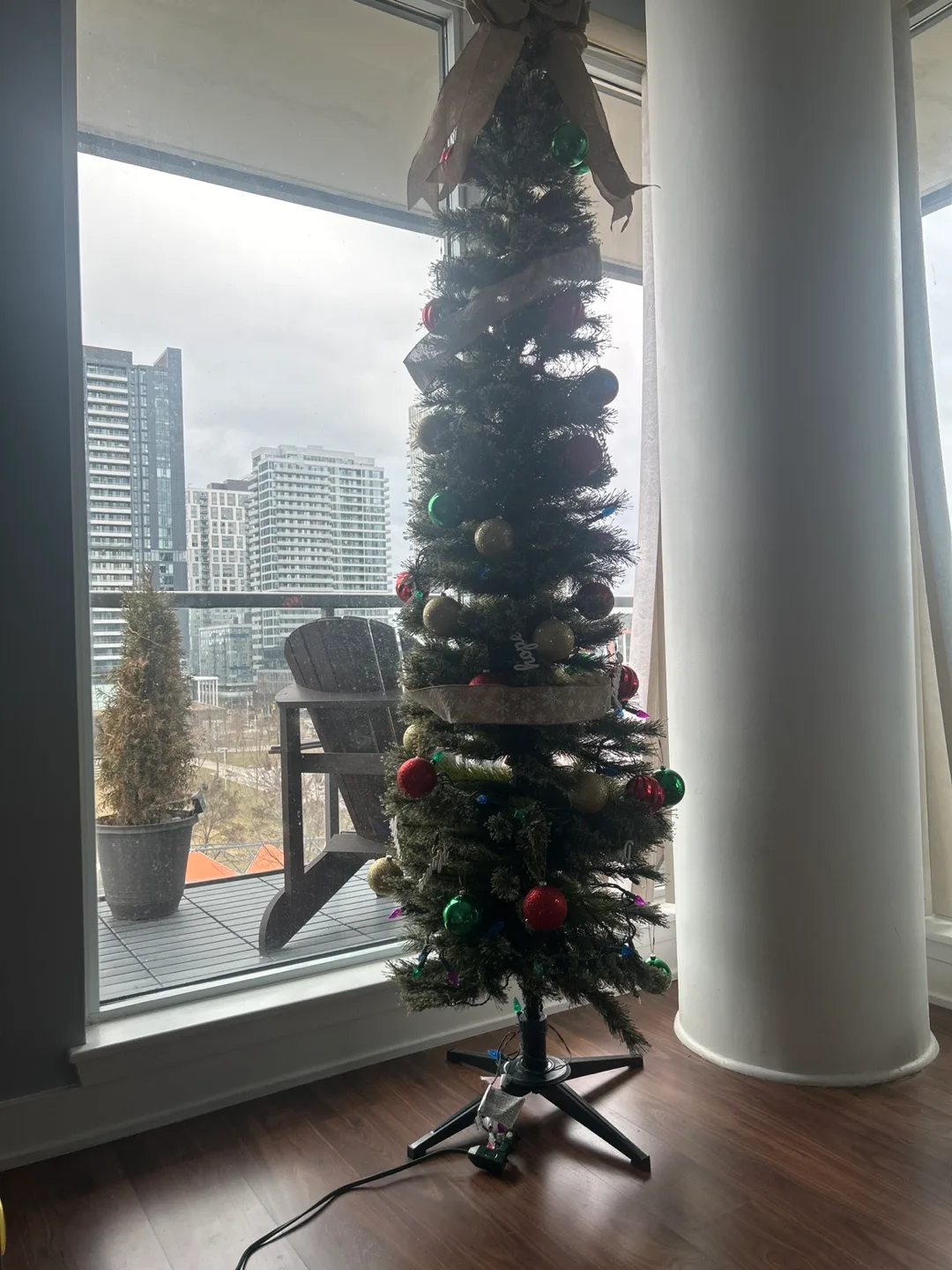 Artificial Christmas Tree (Free) image indicator(2)