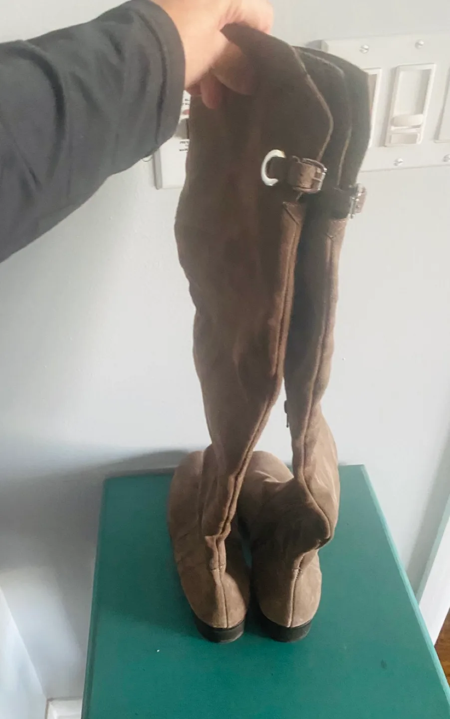 New  genuine 100 % Suede Over the Knee Boots sz 7.5 image indicator(3)