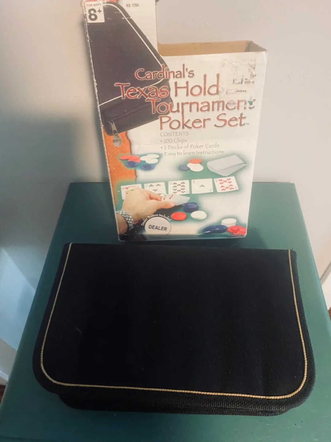 New Cardinal's Texas Hold'em Tournament Poker Set image indicator(2)