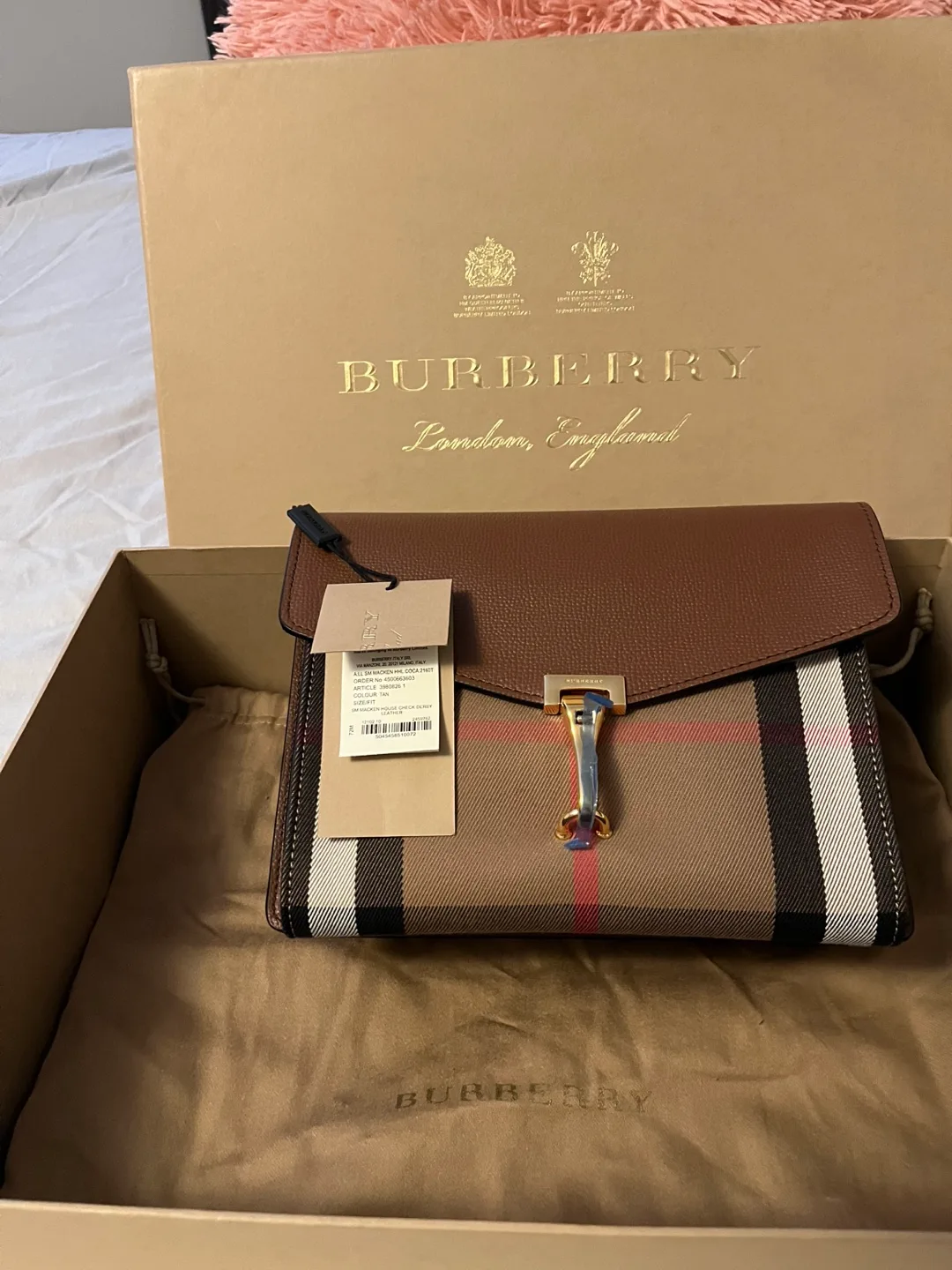 Burberry Crossbody Bag image indicator(3)