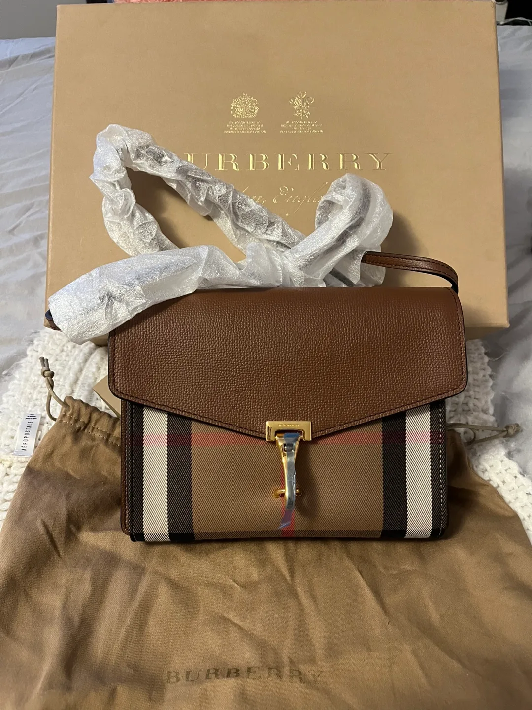 Burberry Crossbody Bag image indicator(5)
