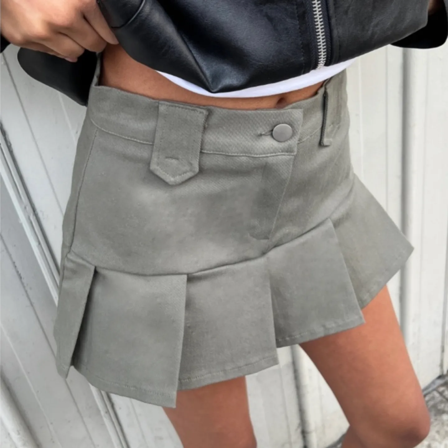 NEW Oak + Fort Olive Green Pleated Skirt image indicator(7)