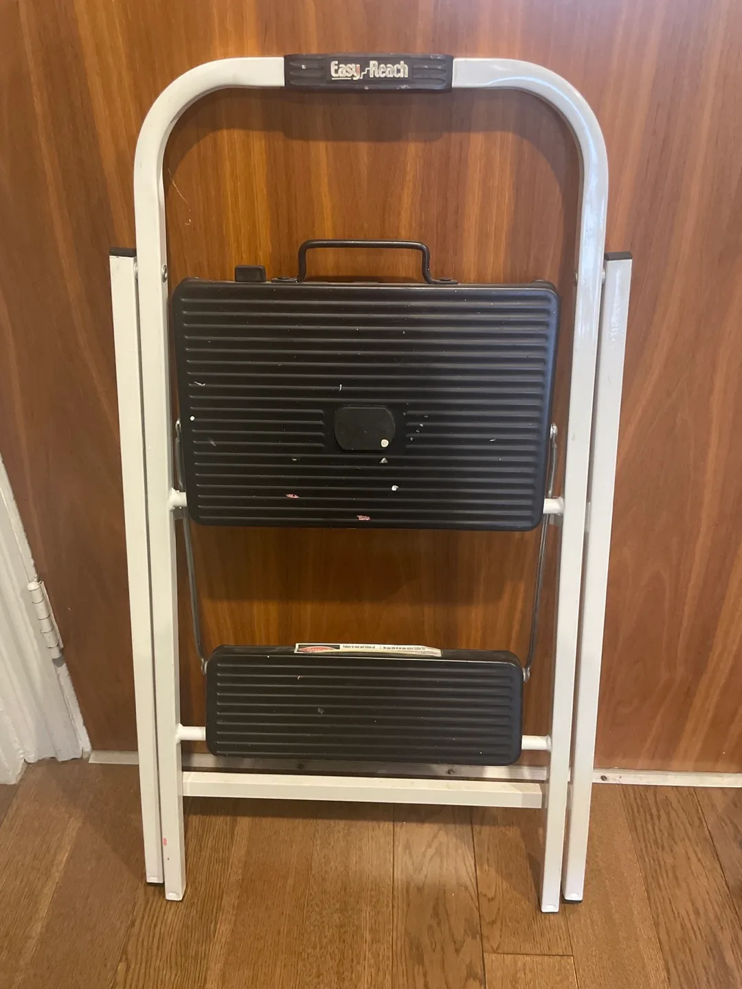 Easy-Reach Two Step Folding Stool image indicator(2)