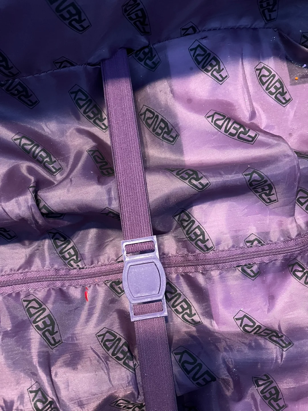 Frenzy Rolling Suitcase image indicator(9)