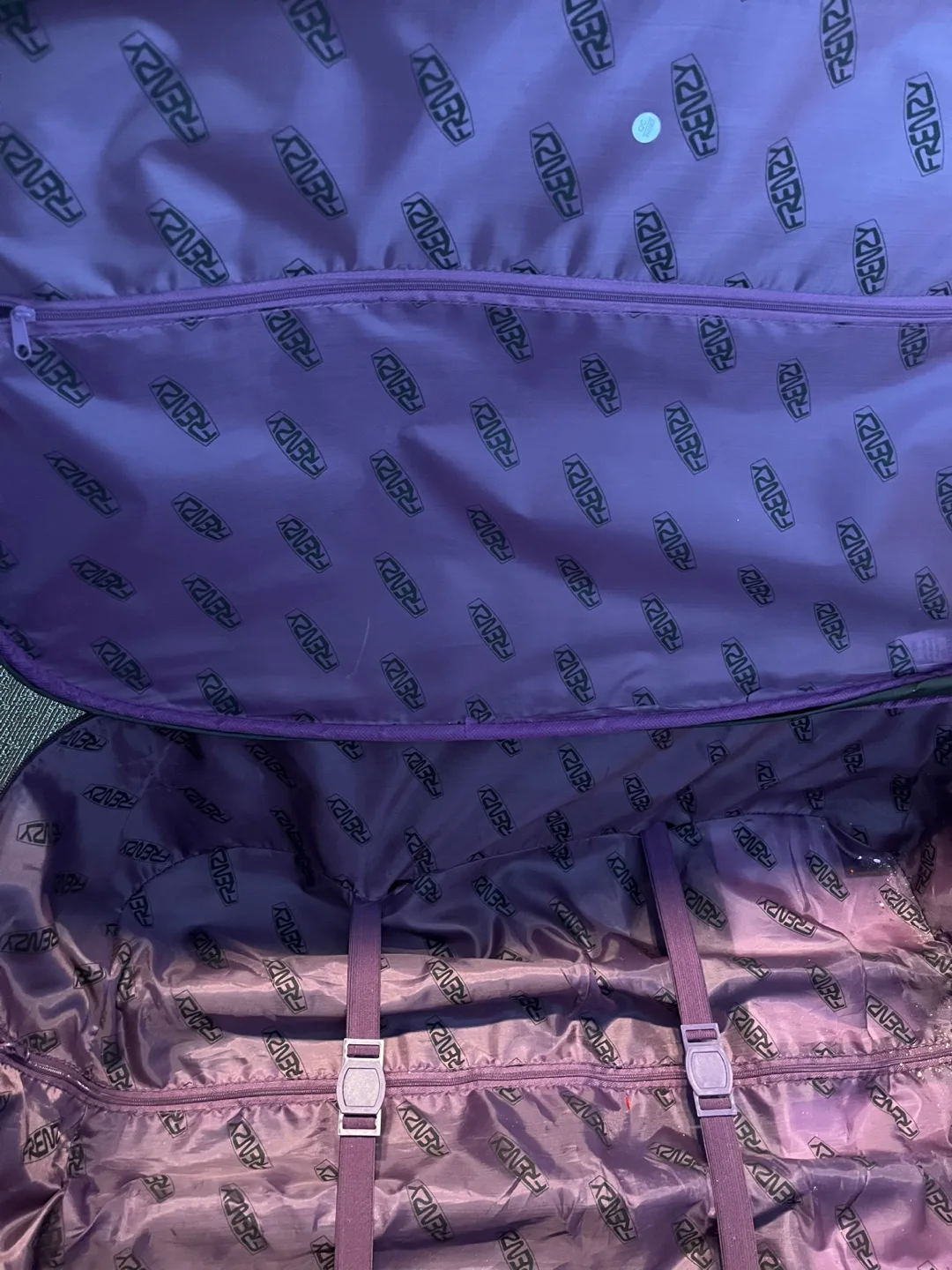 Frenzy Rolling Suitcase image indicator(8)