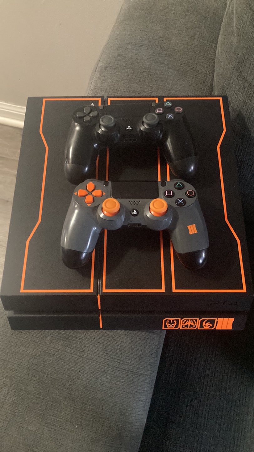 PS4 Call of Duty: Black Ops 3 Limited Edition Console