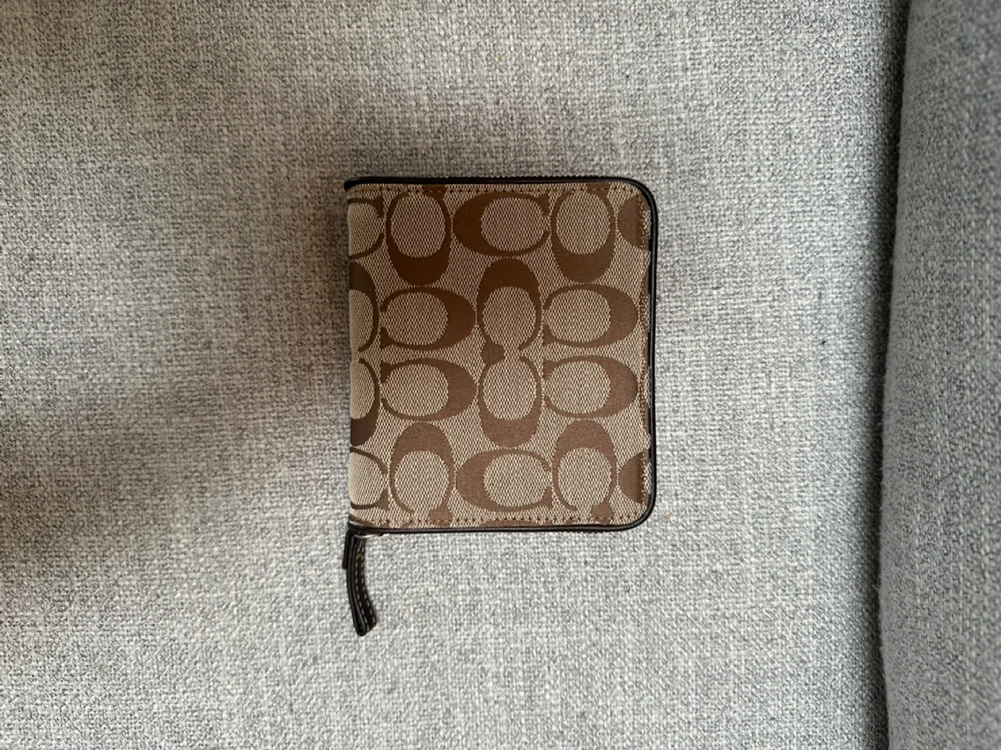 Coach Zip Around Wallet image indicator(2)