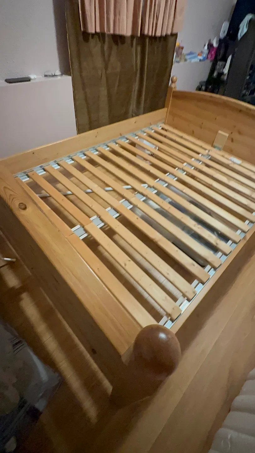 Queen Size Wooden Bed Frame image indicator(2)