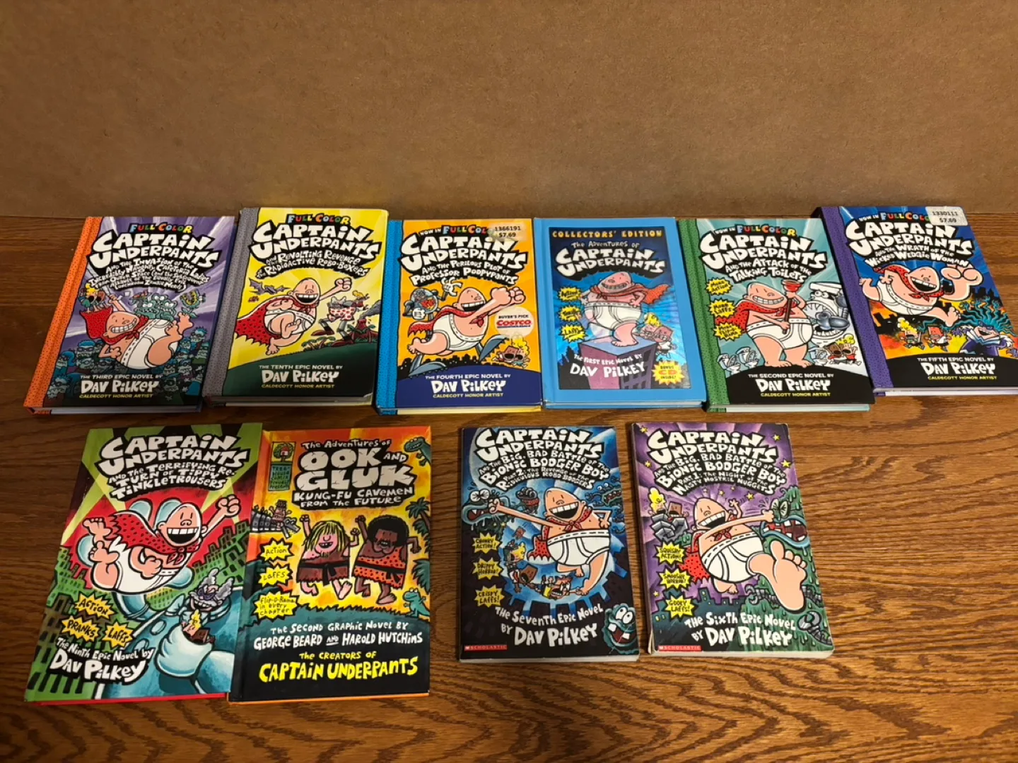 Captain Underpants hardcover Book x10 image indicator(5)