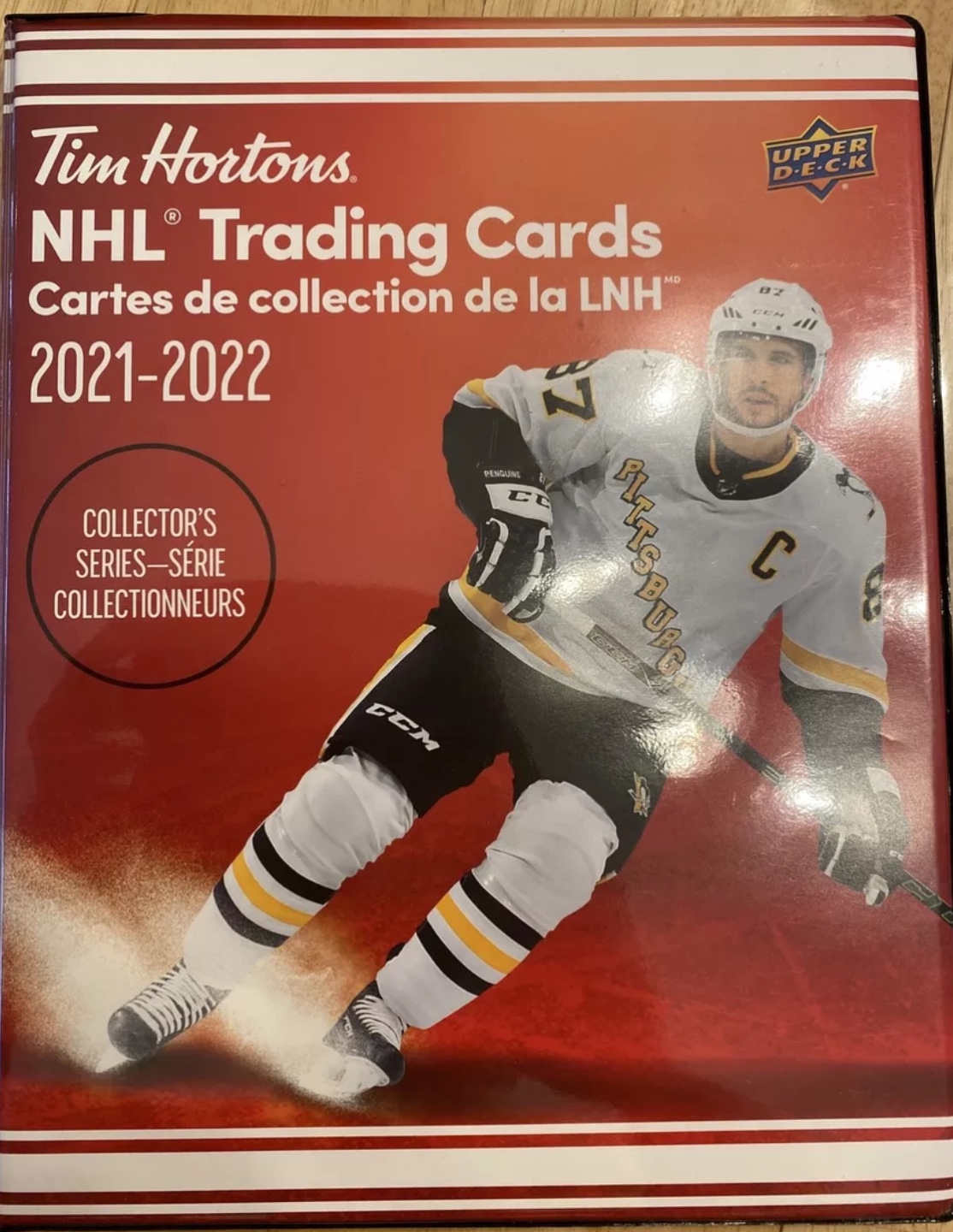 Tim Hortons 2021-22 FULL SET WITH HOCKEY HEROES AND BINDER