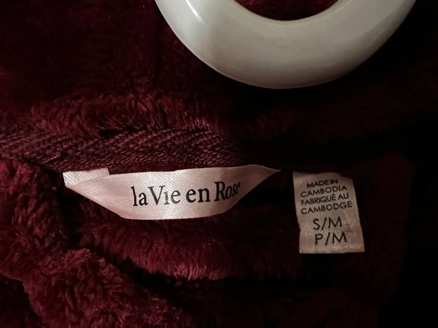 la Vie en Rose Burgundy Robe image indicator(2)