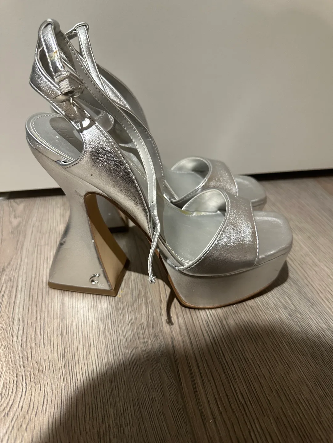 Silver Platform Heels image indicator(2)