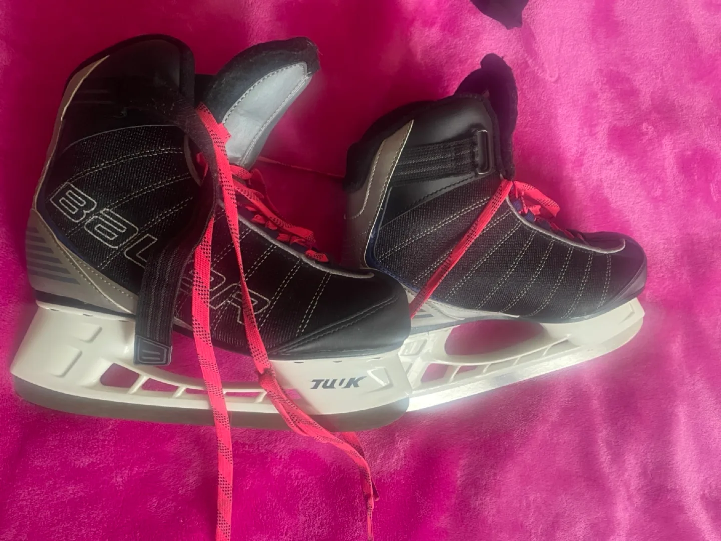 Bauer Ice Skates - image indicator(4)