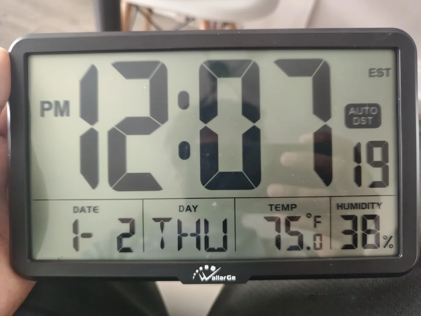 Digital Clock with Calendar, Thermometer, and Hygrometer image indicator(2)