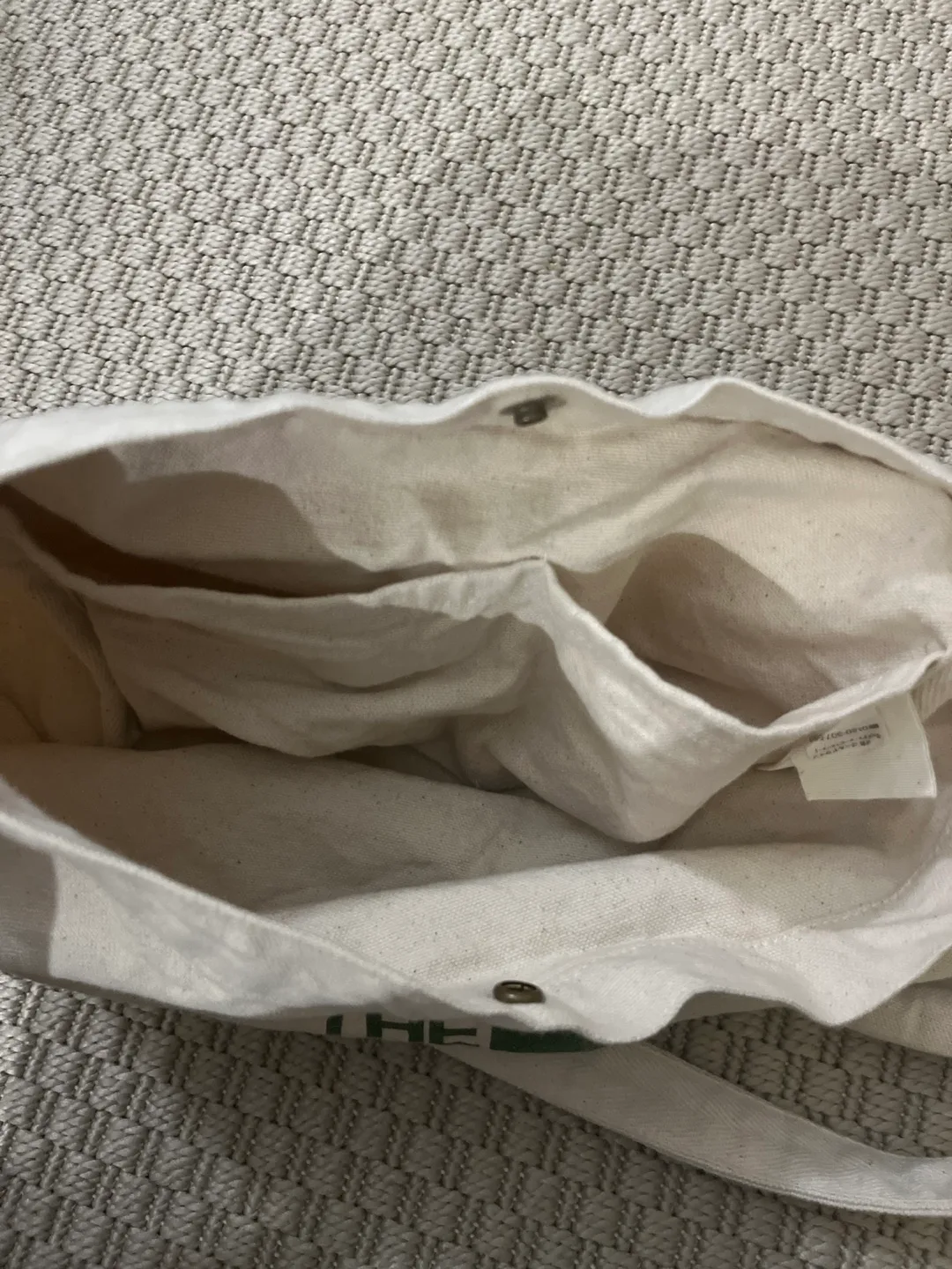 The North Face Tote Bag image indicator(2)