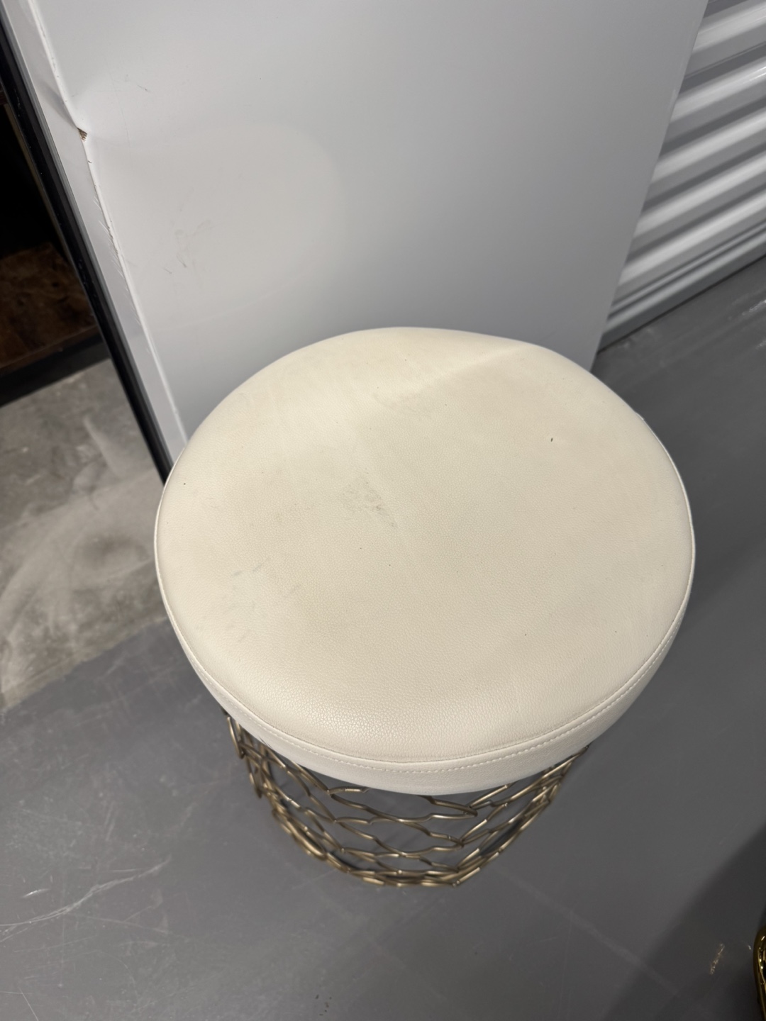 Gold Metal Ottoman - photo 2