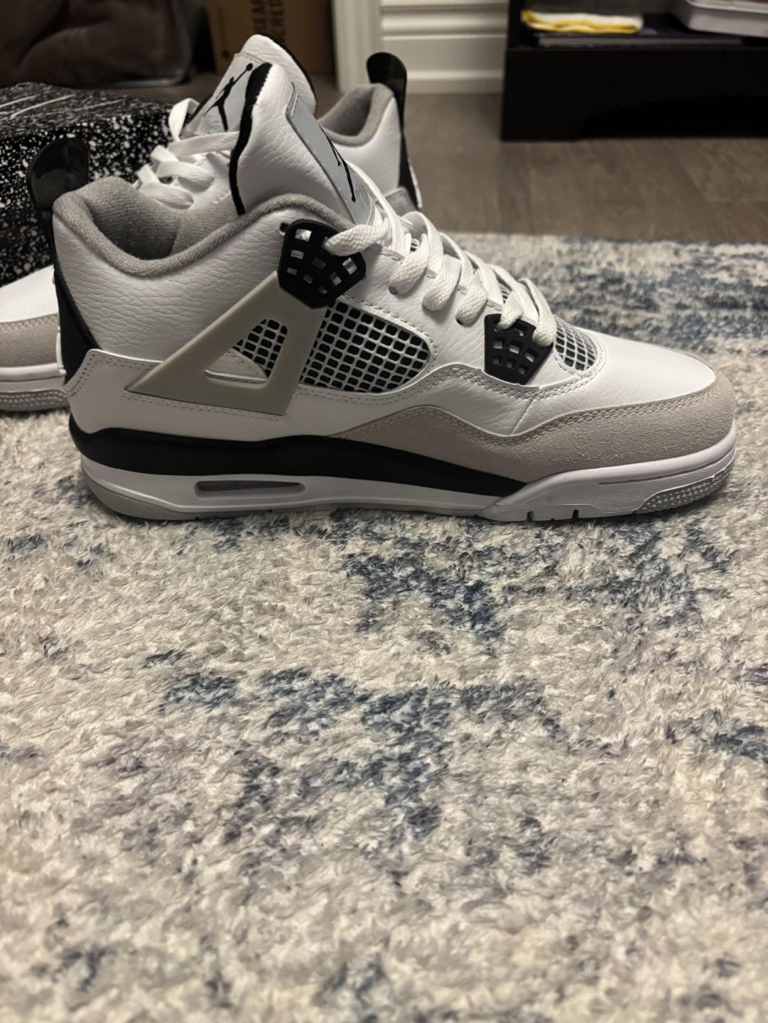 Air Jordan 4 Retro military black Size 9.5 - photo 4