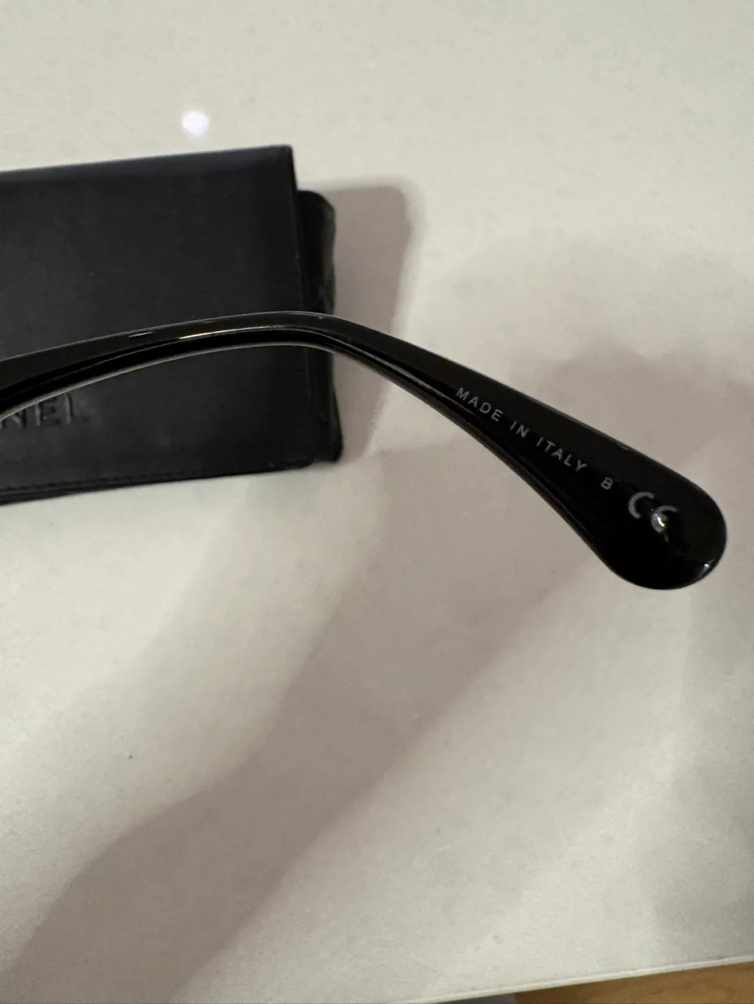 Chanel Sunglasses image indicator(3)