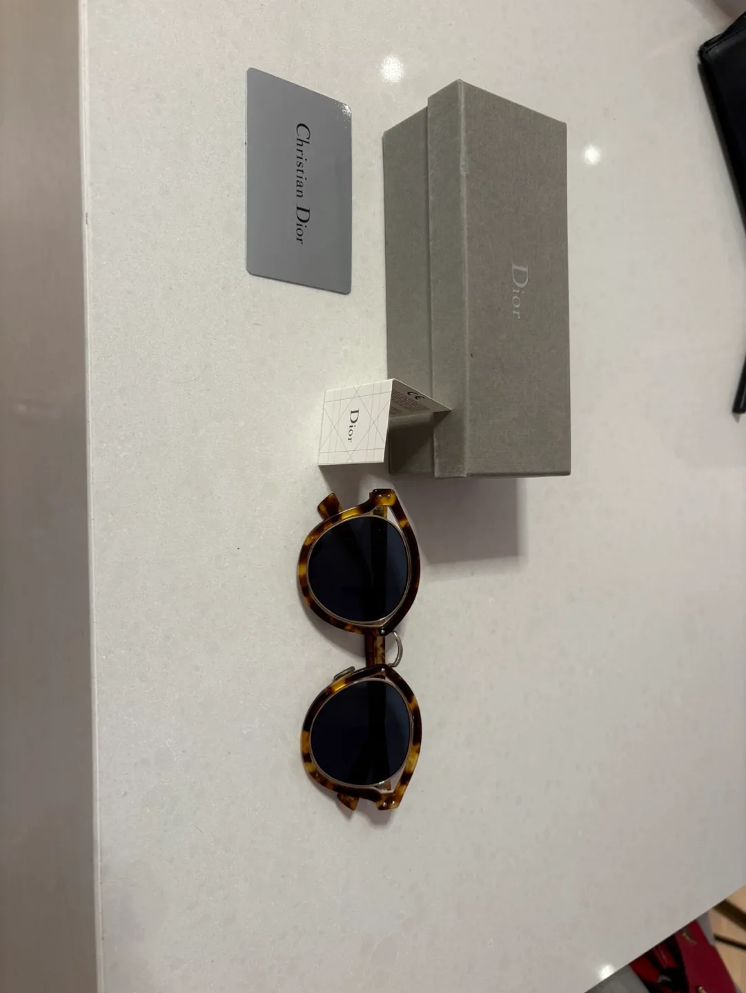 Dior Sunglasses image indicator(2)