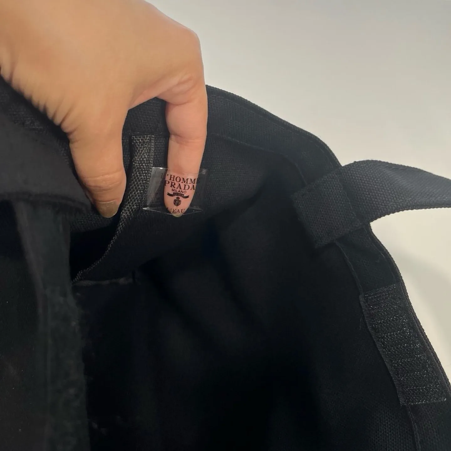 New] Prada Beauty L’Homme L’Eau Small Tote Bag - Black image indicator(5)