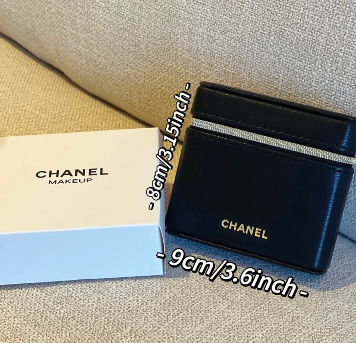 Chanel Leather Lipstick Bag Cosmetic Bag image indicator(2)