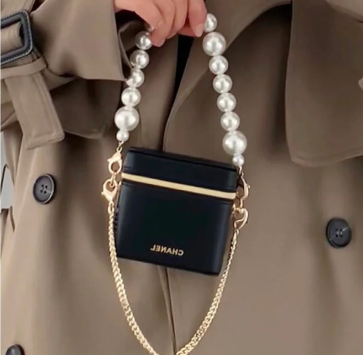 Chanel Leather Lipstick Bag Cosmetic Bag image indicator(7)