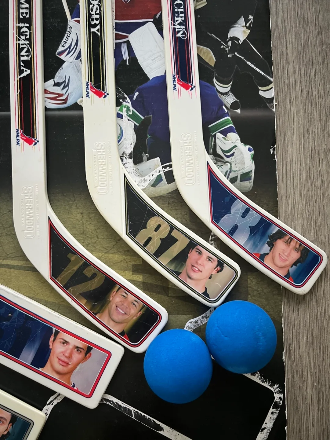 Sher-Wood NHLPA Mini Sticks Set image indicator(3)