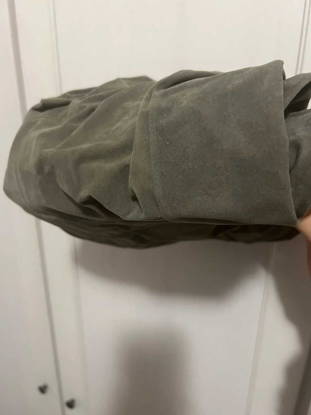 Blow up foot rest pillow (new) image indicator(5)