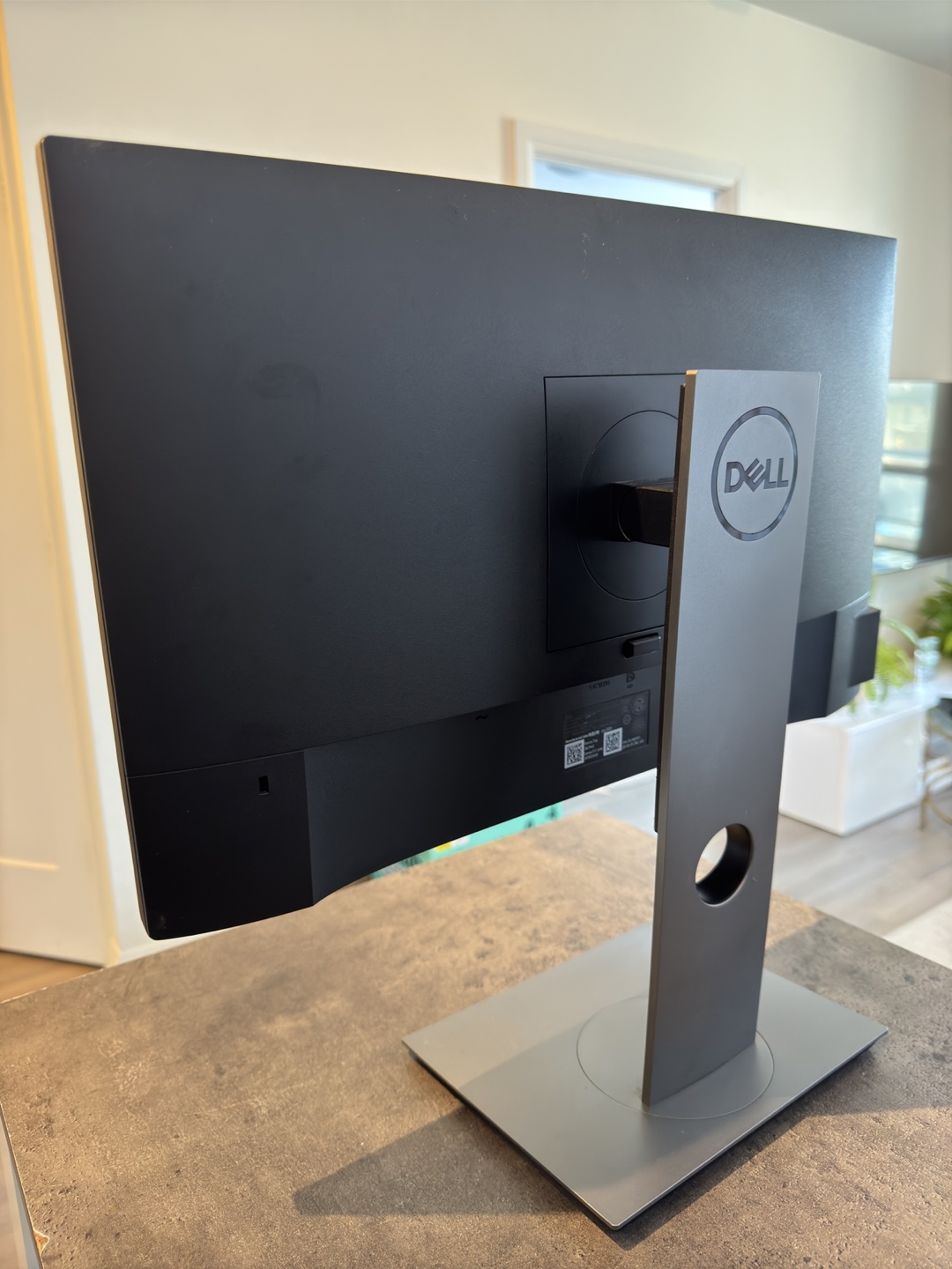 Dell Monitor 22 inch and keyboard - photo 3