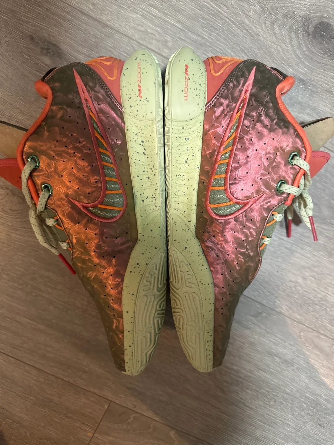 Nike LeBron 21 Queen Conch Size 10 image indicator(6)