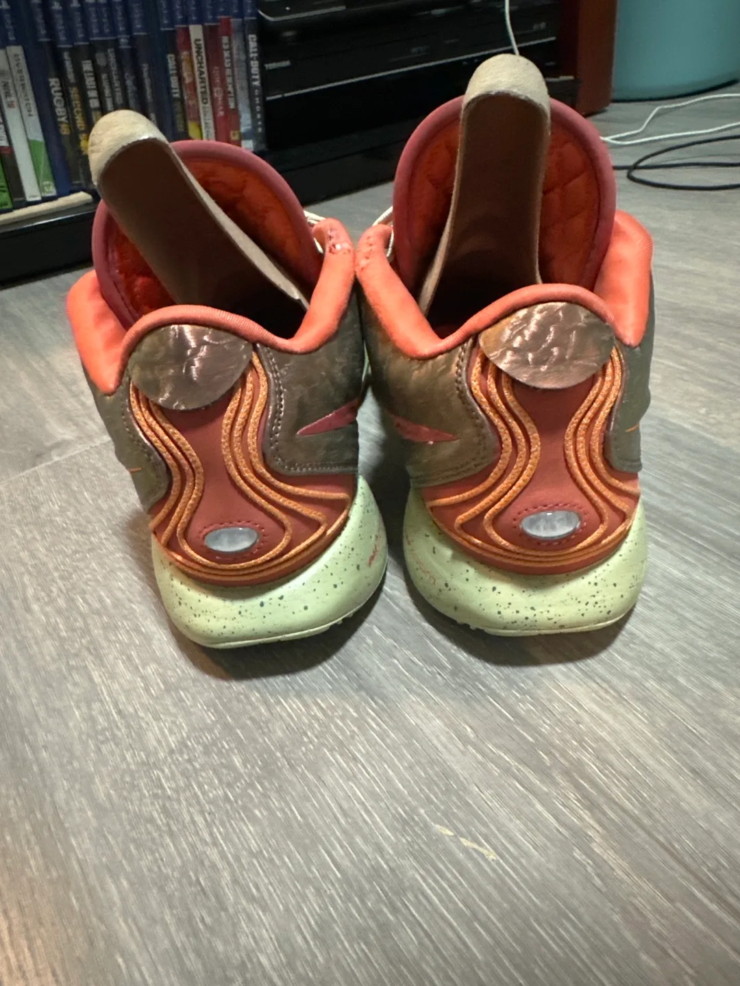 Nike LeBron 21 Queen Conch Size 10 image indicator(4)