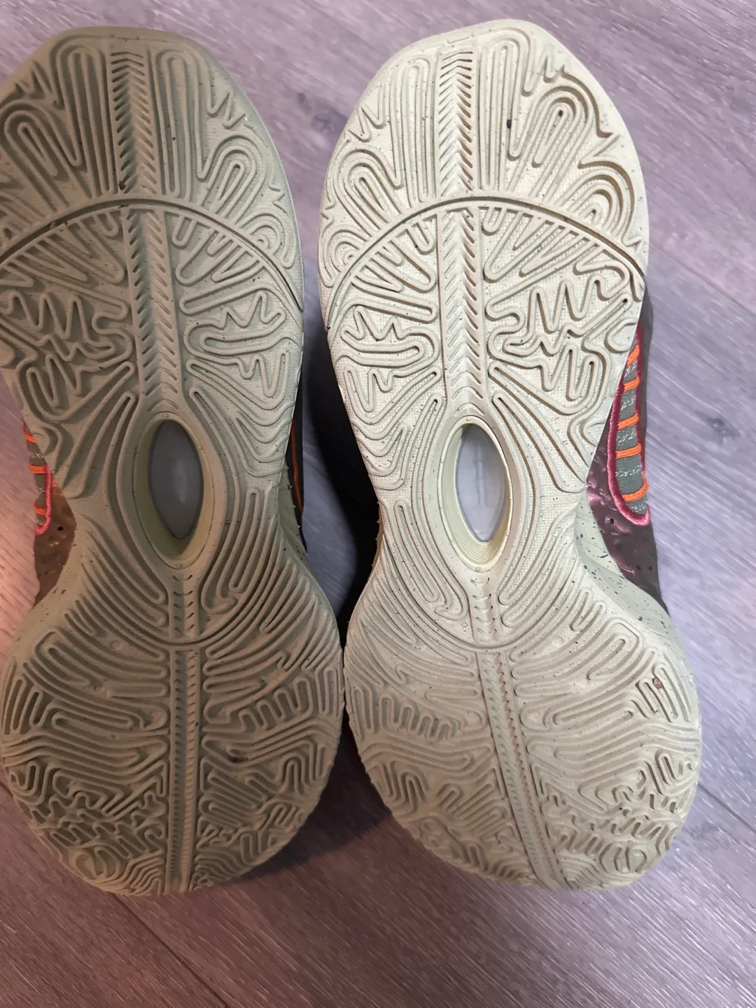 Nike LeBron 21 Queen Conch Size 10 image indicator(7)