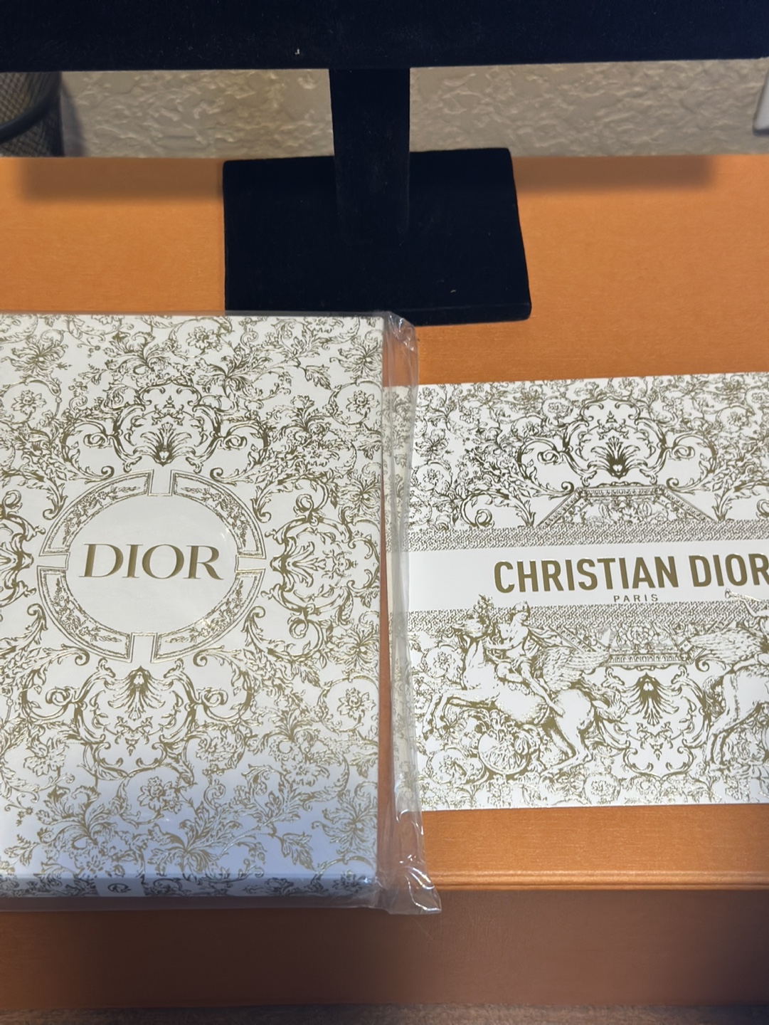 Authentic Novelty Christian Dior Holiday Notebook Brand New - photo 2