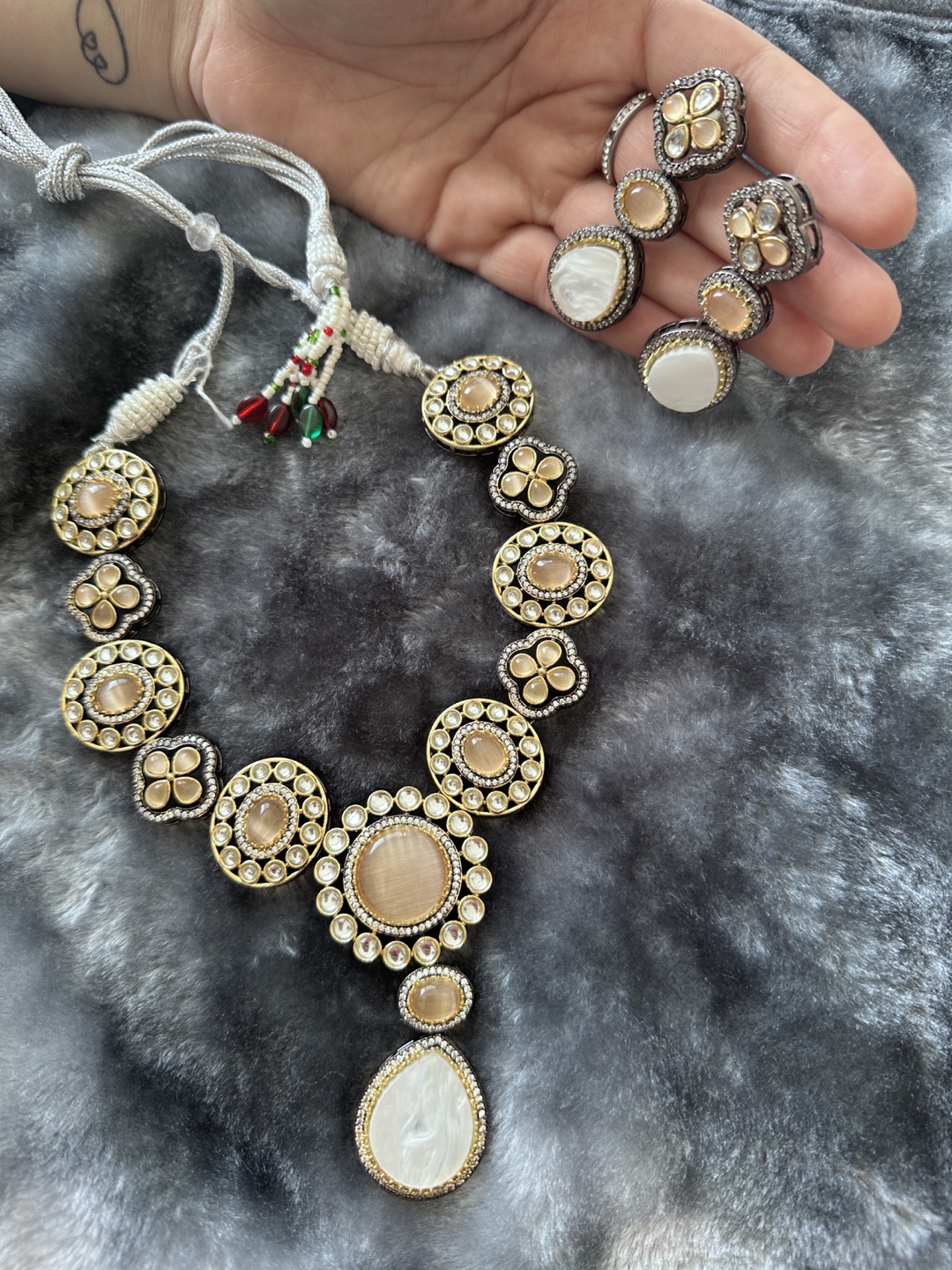 Gorgeous Statement Necklace & Earrings Set - photo 2
